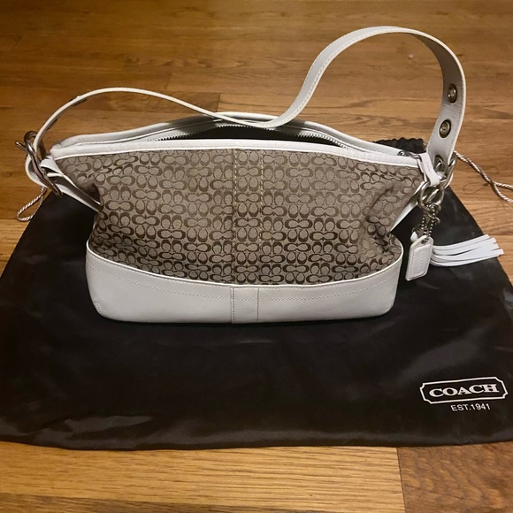 Coach Bag - Picture 2 of 3